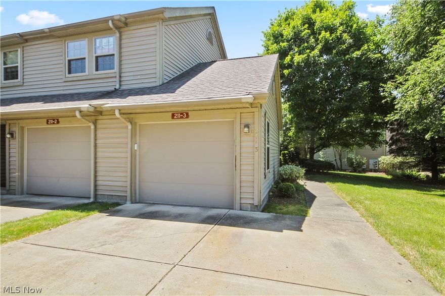 Move in ready 2 bedroom, 2 1/2 bath condo with a loft, in the amazing Spring Run neighborhood. The interior has the iconic open floor plan, with vaulted ceilings and skylights. Master bedroom with walk-in closet/bath, 2nd bedroom, main bath and loft that can be used as man cave or office on the second floor! The exterior is just as fabulous with a patio, trees and a ton of privacy. The property is also located at the end of the street!  The condo also comes with amenities of a pool, gym and clubhouse.