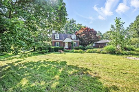 Homes For Sale - 351 Niles Vienna Road<br/> Vienna, OH 44473