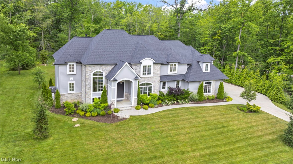 2420 Cedar Lakes Drive