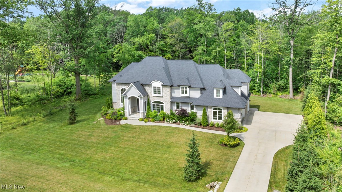 2420 Cedar Lakes Drive
