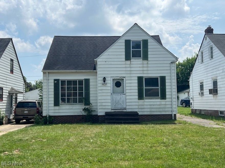 Cute cape on quiet dead end street.  2 car detached garage.  Basement has area that can be finished as rec room.  2nd floor bedroom has a large alcove that could be game room, office or possible extra sleeping area.