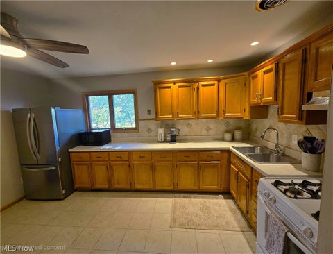 Tiny photo for 5034 Glenn Lodge Road, Mentor, OH 44060 (MLS # 5256951)