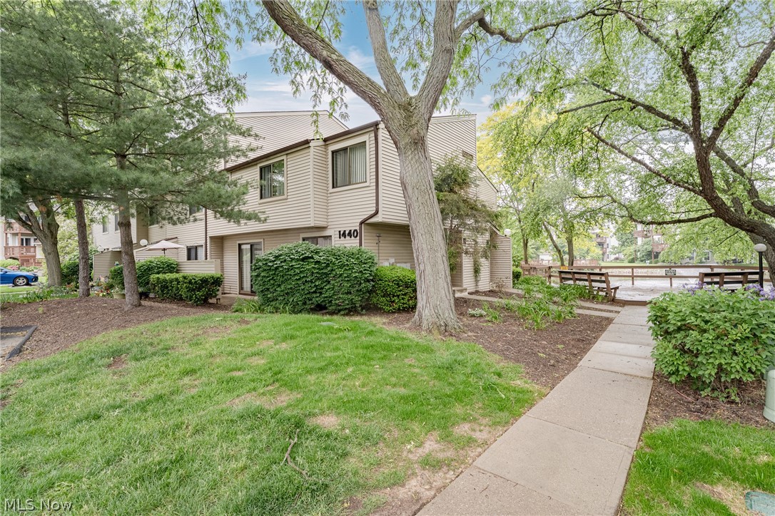 Cedarwood Vill Condo - Residential