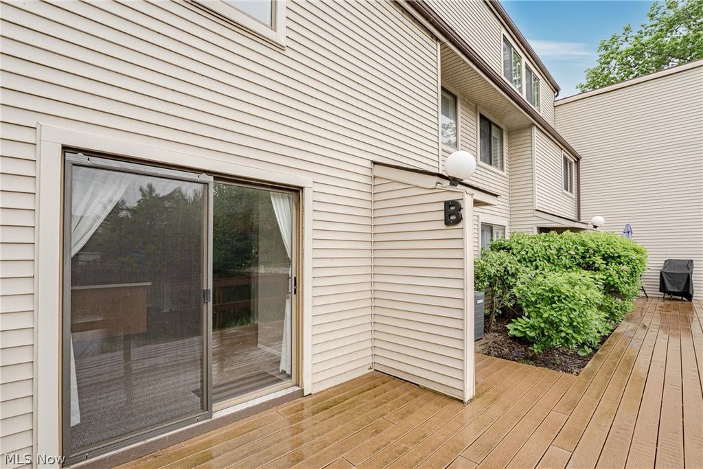 Photo of 1440 Cedarwood Drive #B, Westlake, OH 44115 (MLS # 5212281)