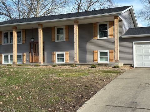 Homes For Sale - 469 Trelake Drive<br/> Canal Fulton, OH 44614