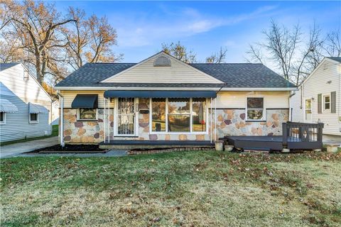 Photo of 13813 Leroy Avenue, Cleveland, OH 44135 (MLS # 5180204)