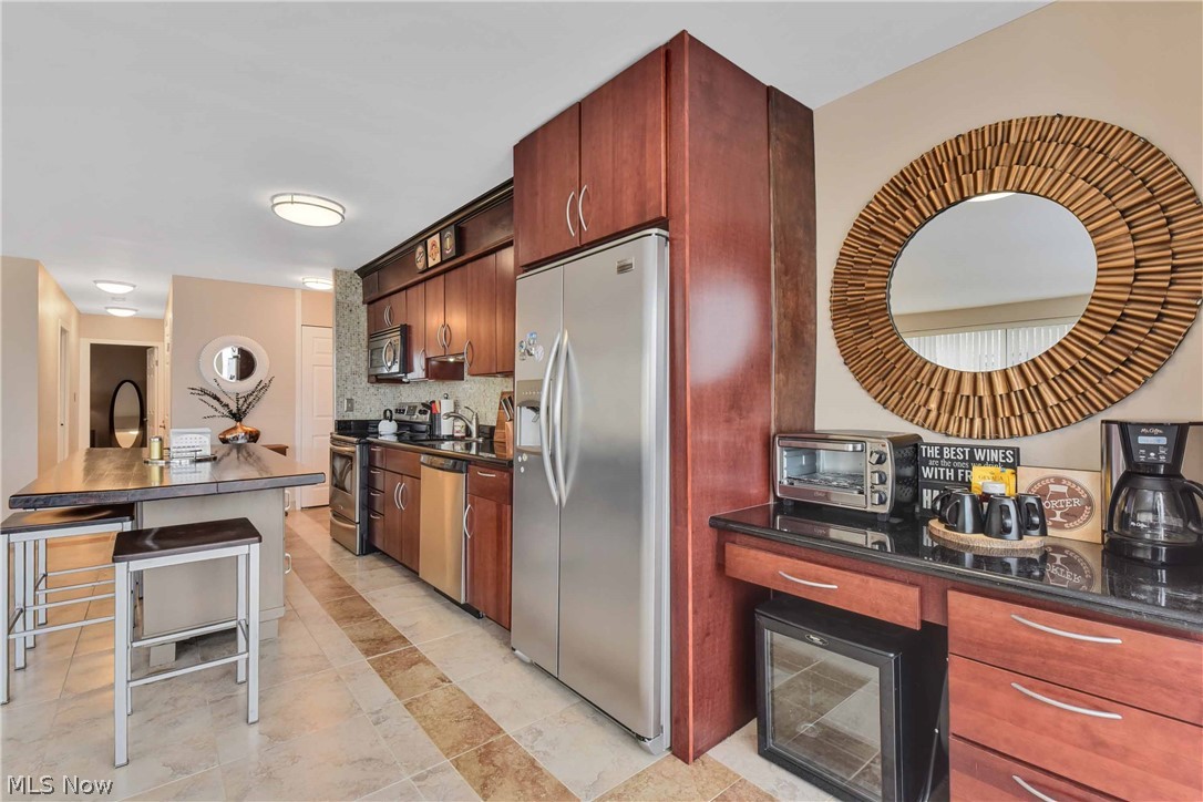 Marine Towers East Condo - Residential Lease