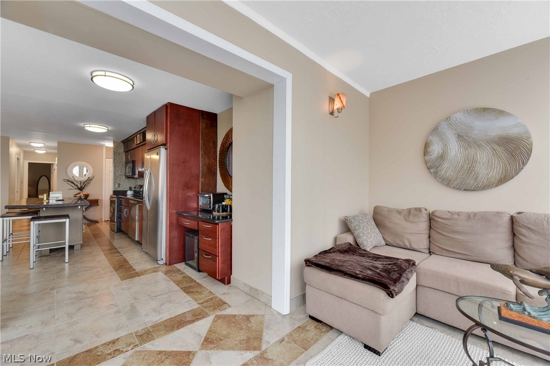 Marine Towers East Condo - Residential Lease