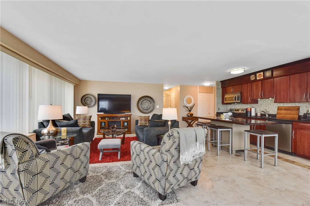 Marine Towers East Condo - Residential Lease