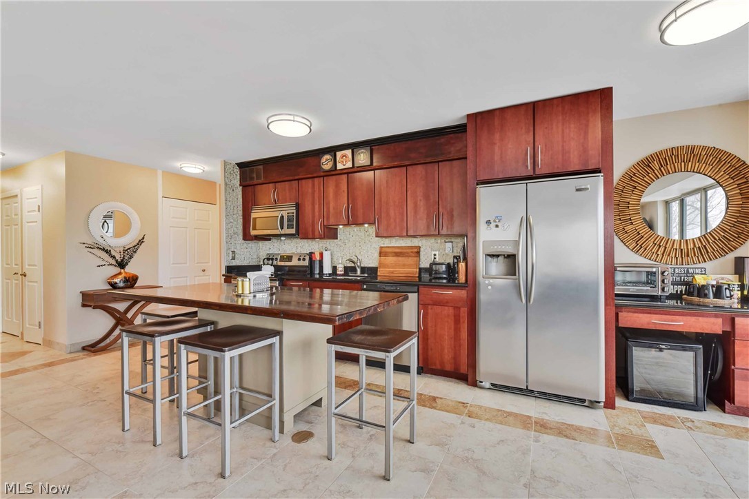 Marine Towers East Condo - Residential Lease