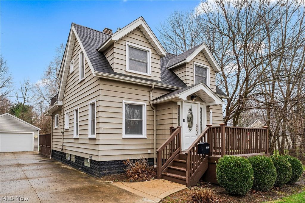 Photo of 21941 Westwood Avenue, Fairview Park, OH 44126 (MLS # 5194759)