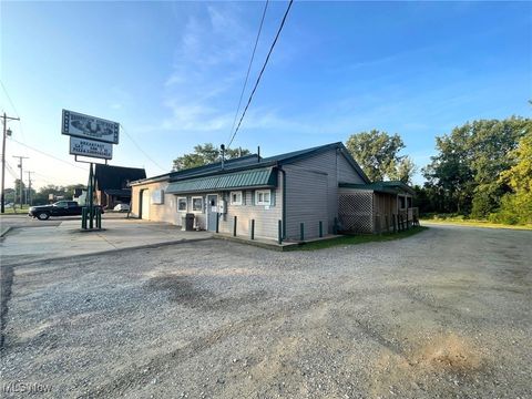 2521 Waynesburg Drive SE Canton OH 44707