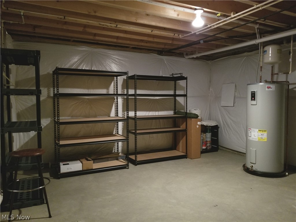 Hidden Lakes - Residential Lease