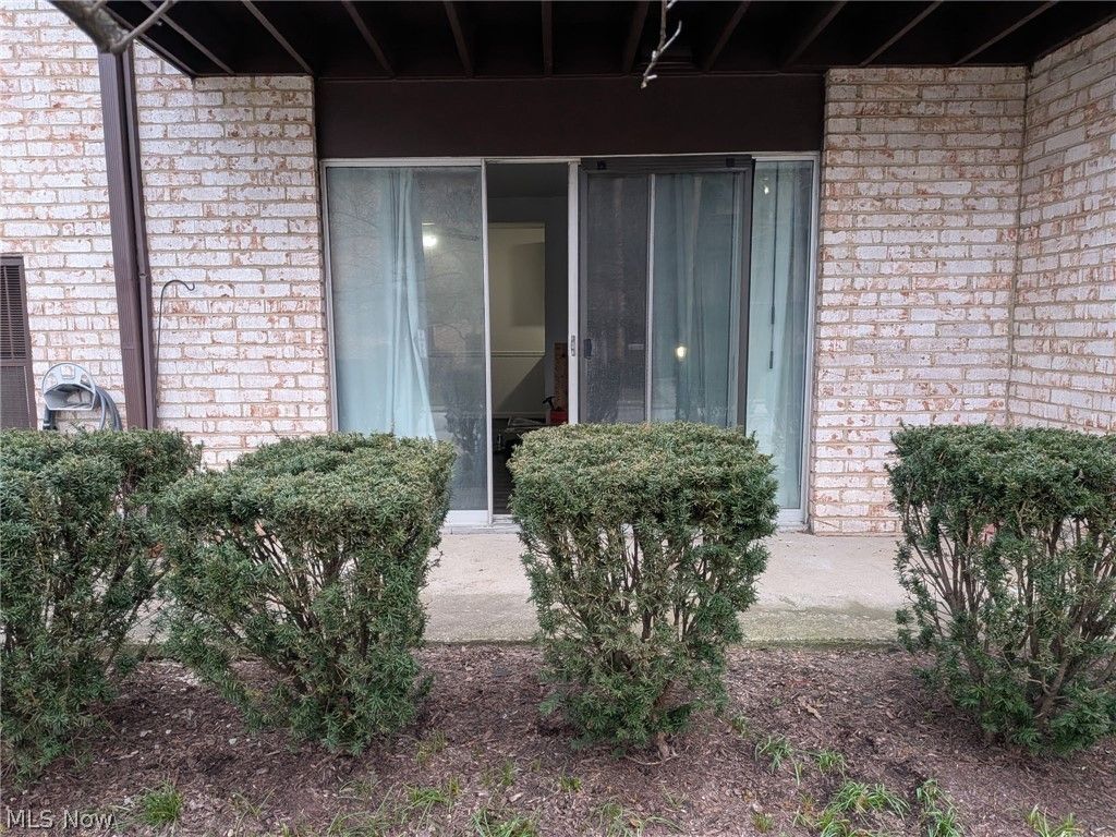 Photo of 16415 Heather Lane #103, Cleveland, OH 44130 (MLS # 5188730)