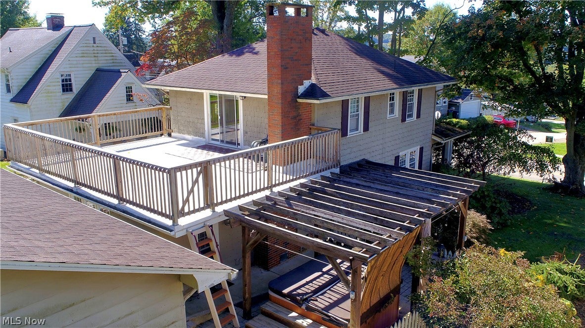 1107 Wooster Road