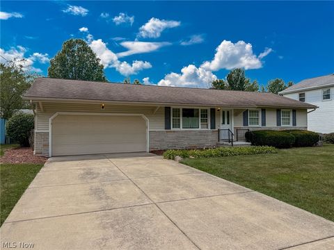 Homes For Sale - 3504 Orchard Hill Drive<br/> Mahoning County, Canfield, OH 44406