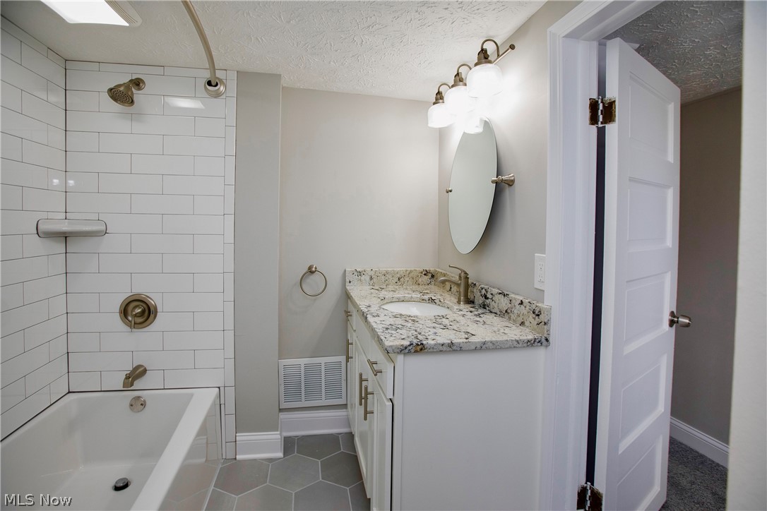 W A Congleton Janmar 05 - Residential Lease