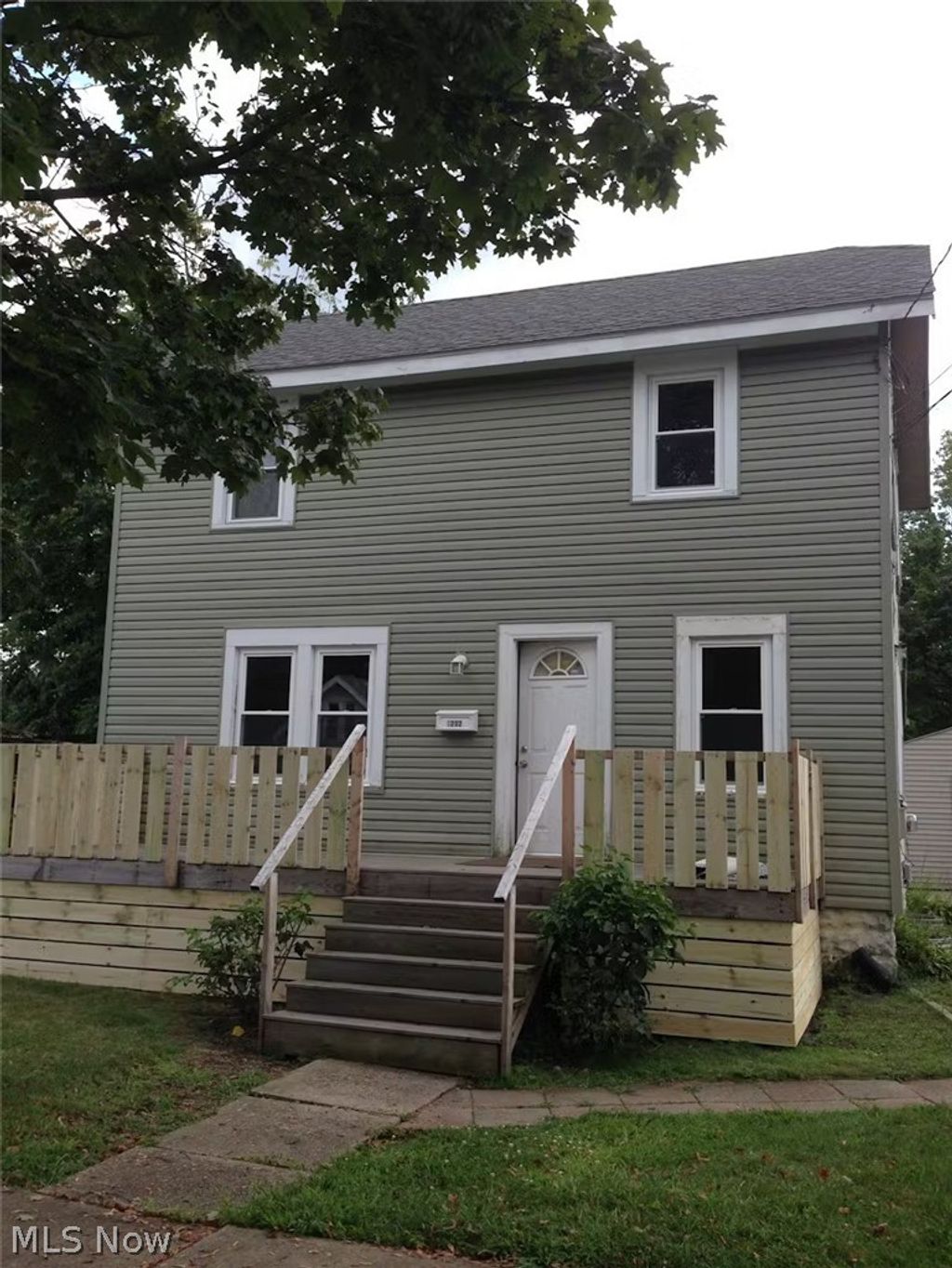 Photo of 1202 California Avenue, Akron, OH 44314 (MLS # 5186936)