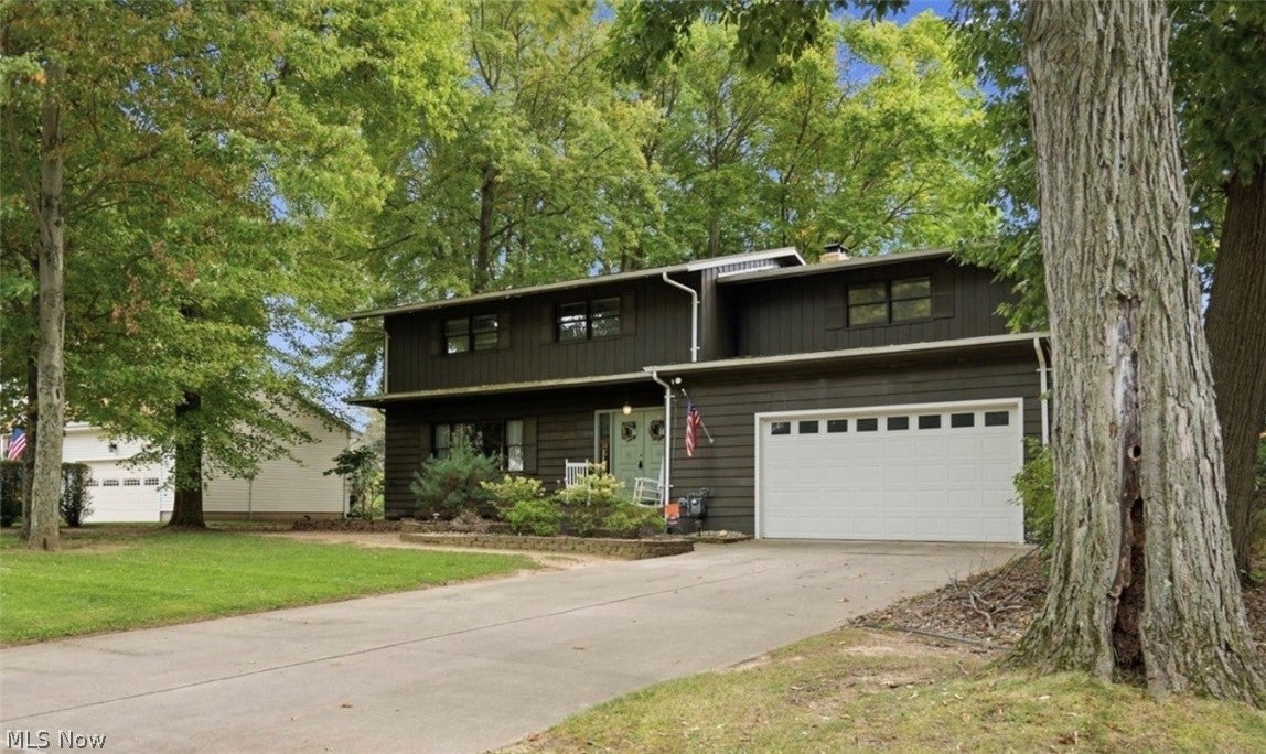715 Oakridge Drive