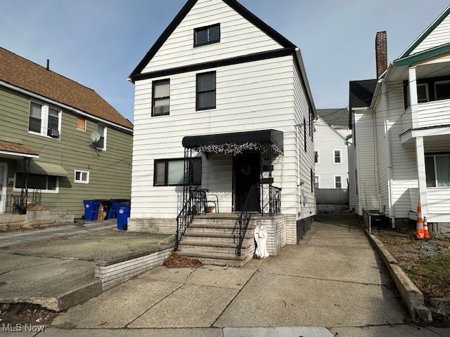 Nestled in the heart of Cleveland's historic Little Italy, this charming vinyl-sided duplex offers both convenience and comfort. The downstairs unit features three spacious bedrooms, large eat in kitchen and access to what could be a nice courtyard which is idea for entertaining. The upstairs unit has 2 bedrooms and a well-appointed bathroom, complemented by in-unit laundry rooms. The property provides both on-street and off-street parking options, catering to various resident needs. One unit is currently occupied, while the other is move-in ready, presenting an excellent opportunity for immediate occupancy or rental income.