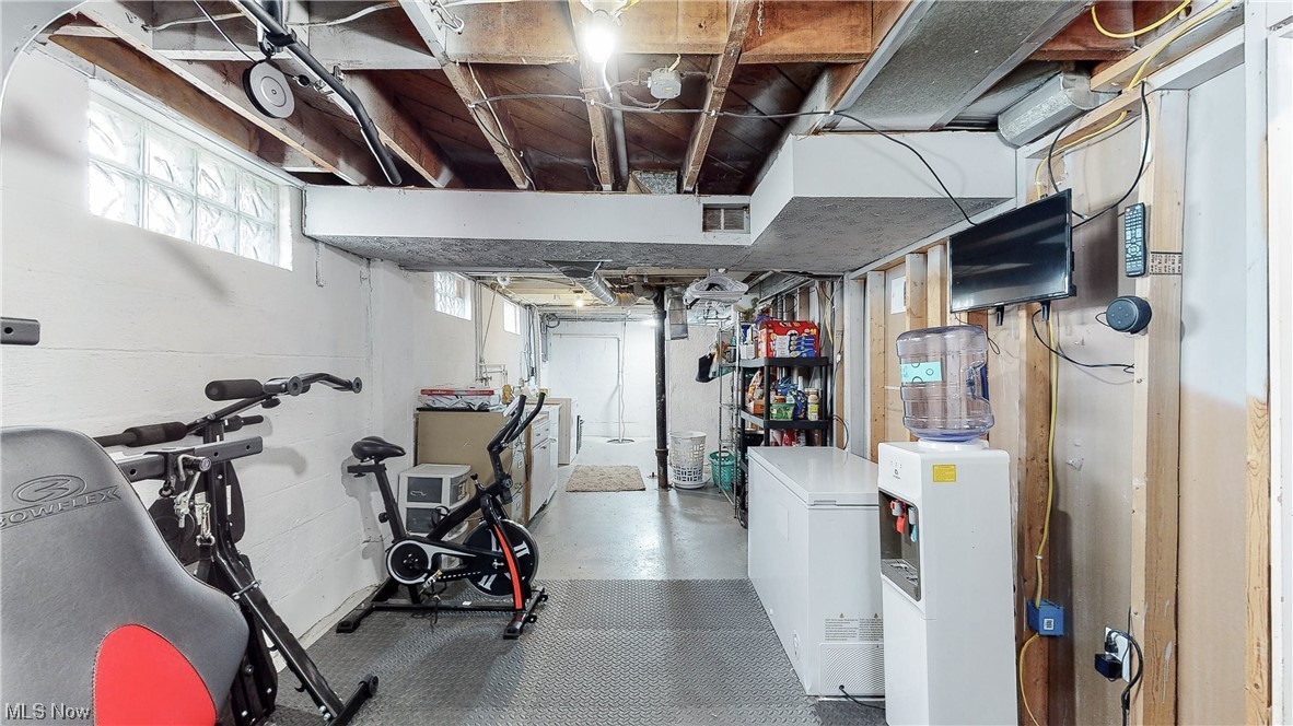 Springfield 04 TR 4 LOT 1 S of St .250A - Residential