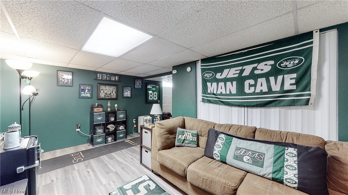 Springfield 04 TR 4 LOT 1 S of St .250A - Residential