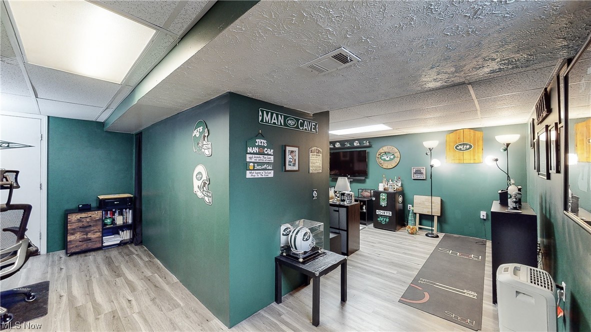 Springfield 04 TR 4 LOT 1 S of St .250A - Residential