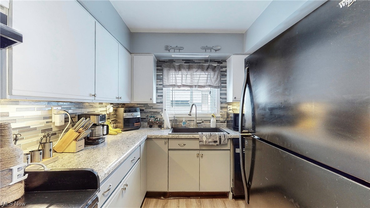 Springfield 04 TR 4 LOT 1 S of St .250A - Residential