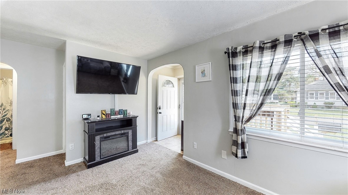 Springfield 04 TR 4 LOT 1 S of St .250A - Residential