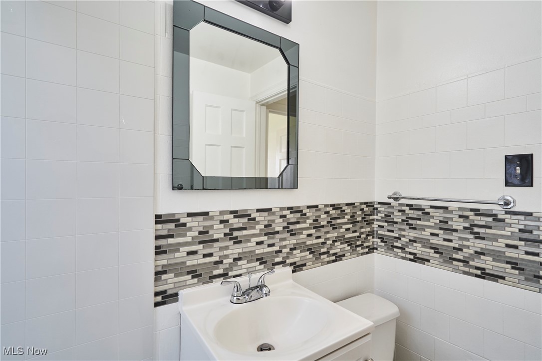 Shaker Heights, Ohio 44022, United States, 3 Bedrooms Bedrooms, ,2 BathroomsBathrooms,Residential,Active,208927