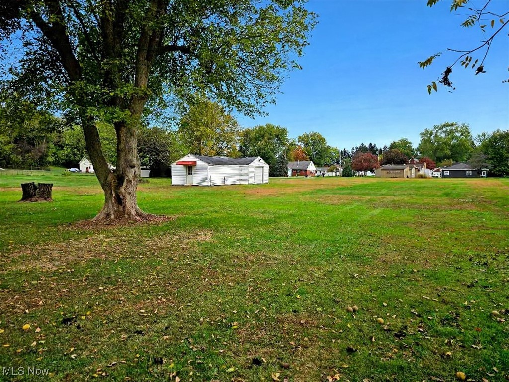 Suffield Village 86 - Residential