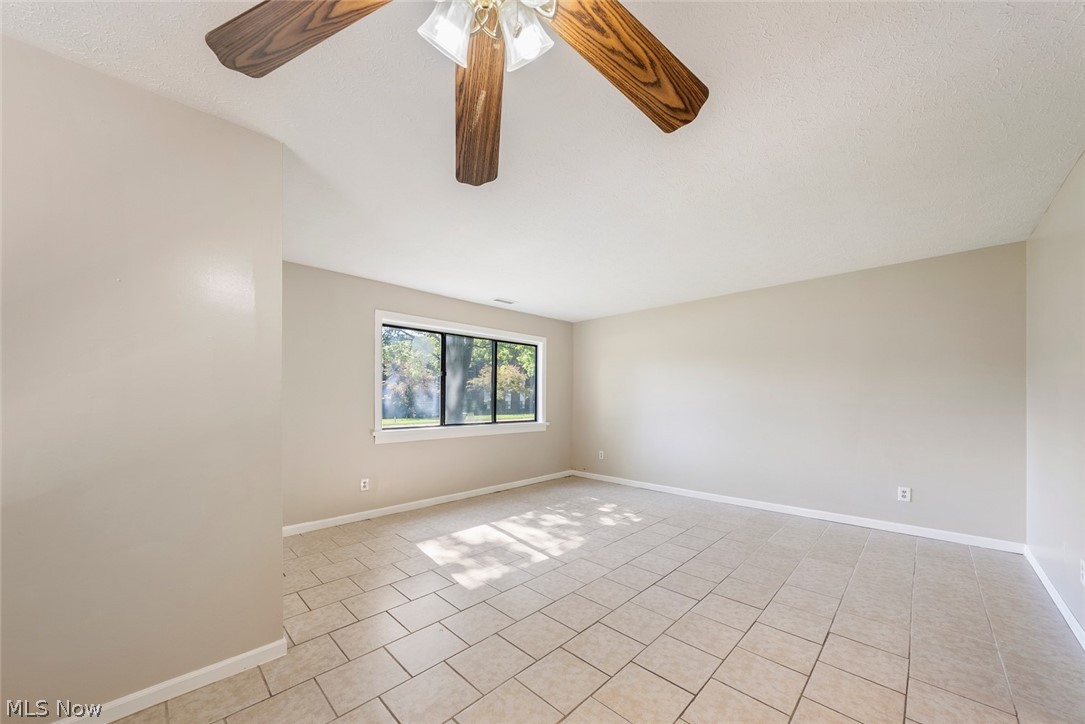 Lake Falls Condo - Residential