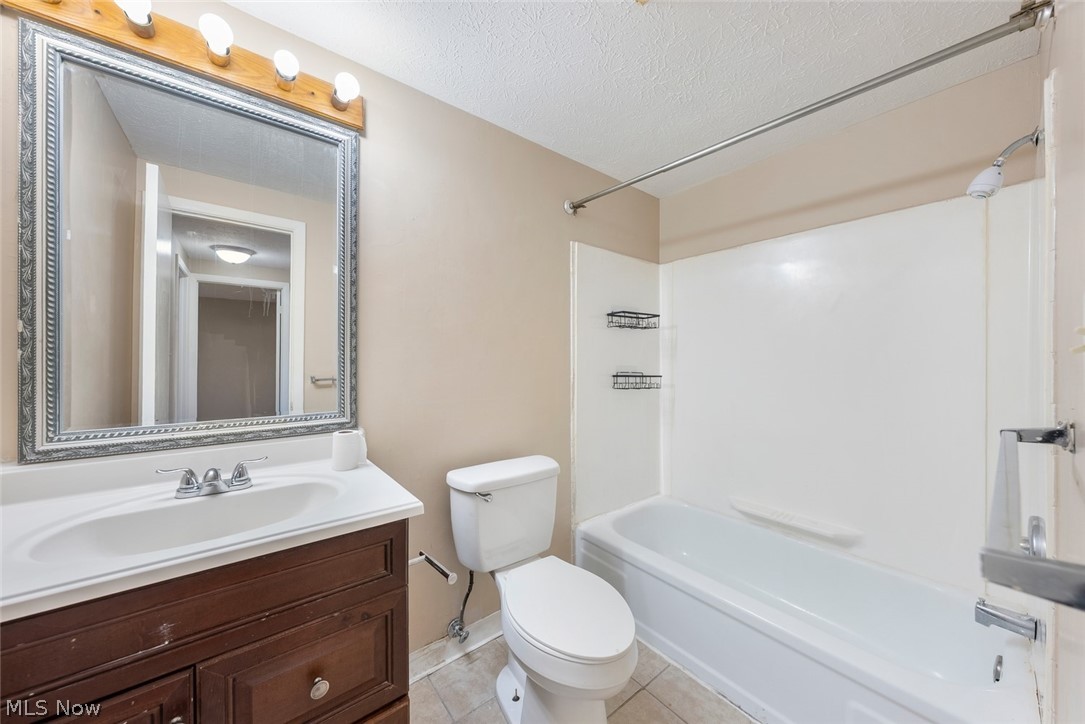 Lake Falls Condo - Residential