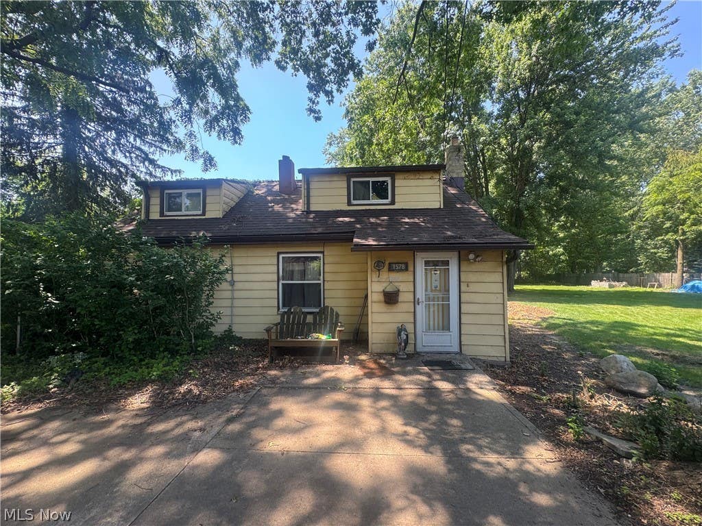 Photo of 1578 E 337th Street, Eastlake, OH 44095 (MLS # 5221547)