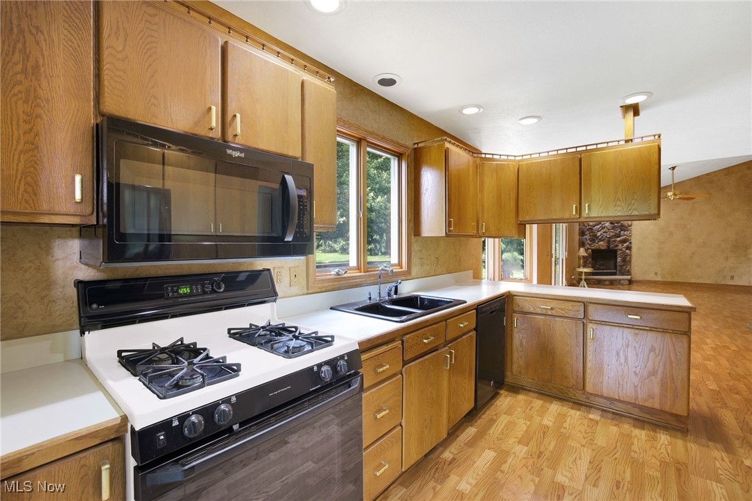 Mayfair Lakes - Residential