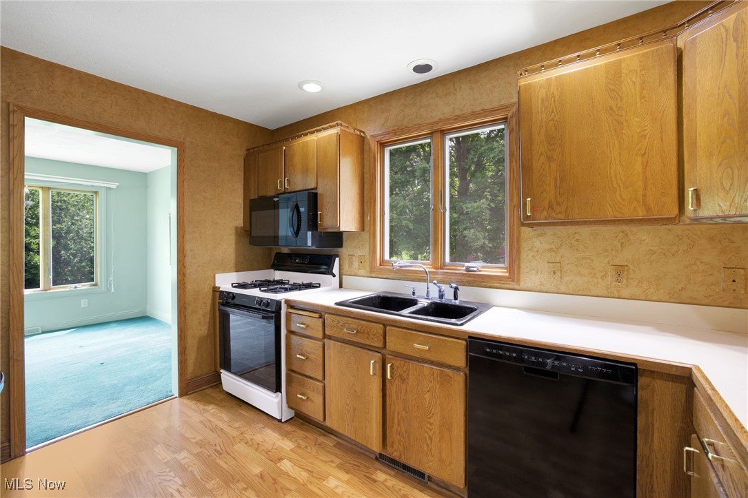 Mayfair Lakes - Residential