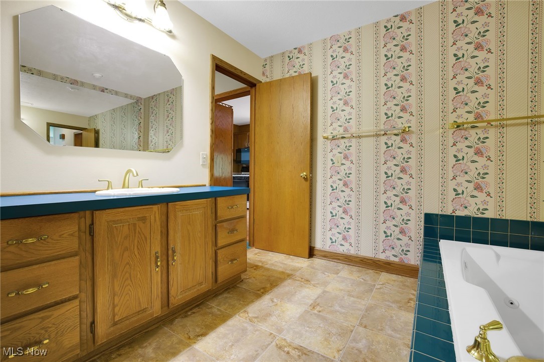 Mayfair Lakes - Residential