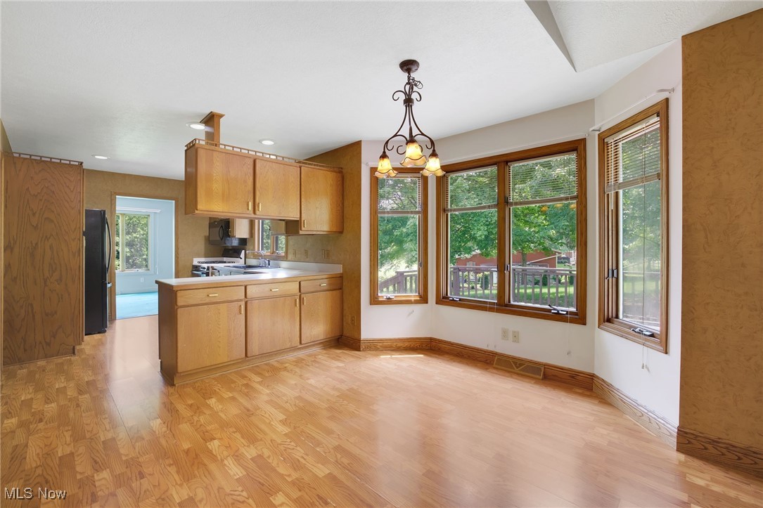 Mayfair Lakes - Residential