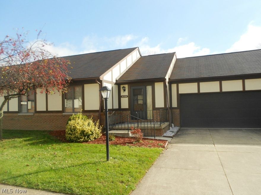 Well maintained 3 bedroom, 2 full bath ranch style condo features a spacious open floor plan and bay windows in both the living room and dining room.  An inviting woodburning fireplace is perfect for keeping you warm on those chilly nights.  The spacious & bright eat-in kitchen offers a breakfast bar & appliances, plus sliders that lead to the 3 season sun room, a fenced patio area and an additional separate fenced area.  A large master suite has a walk-in closet, walk-in shower and vanity with double sinks.  Convenient first floor laundry room and a 2 car garage complete this pristine property.  Community amenities include an in-ground pool, clubhouse and a 5 acre fishing lake.  Property is close to Maplecrest Golf Course and I76.