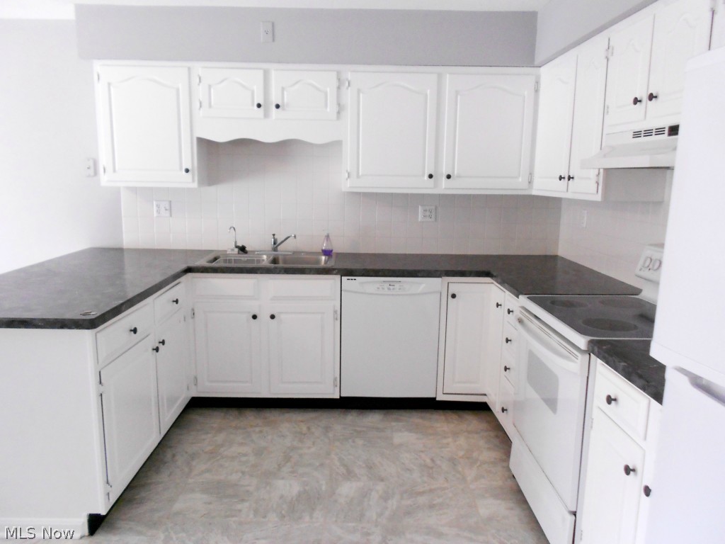 Just Cricket Condo - Residential
