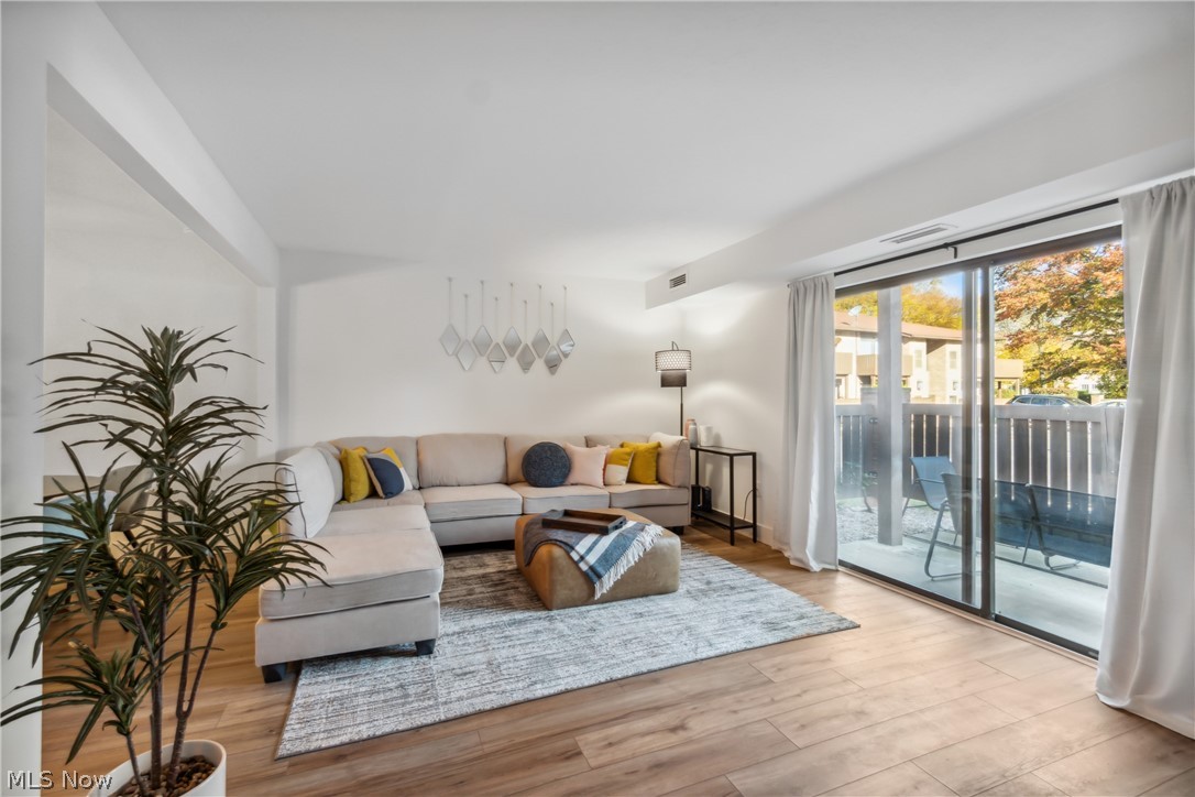 11045 Lake Avenue 18