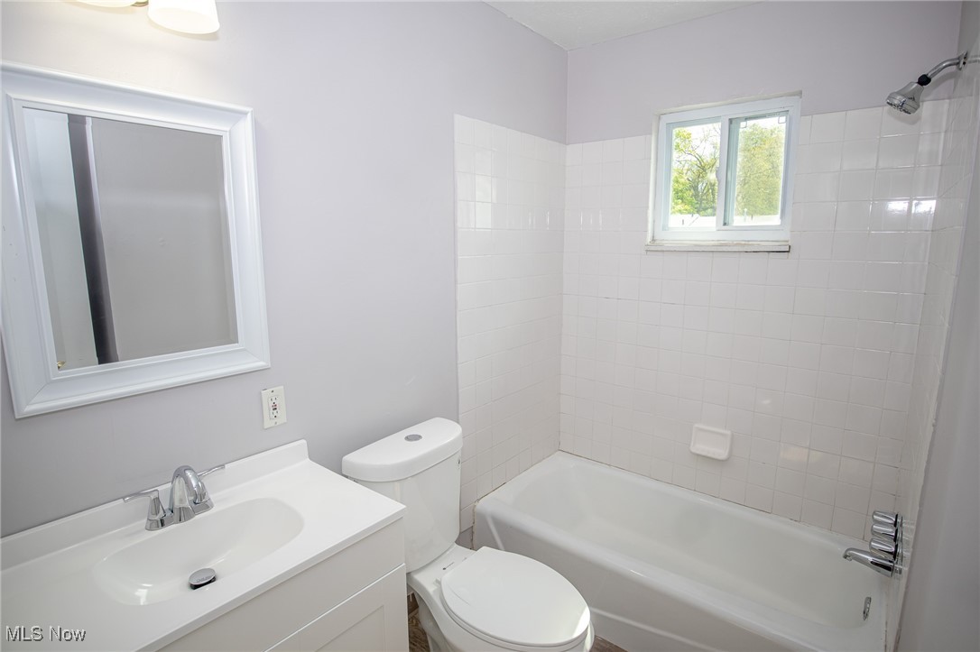 Park Heights Estate #9 - Commercial Sale