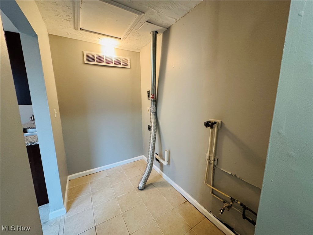 12112 Carrington Avenue, Cleveland, Ohio image 14