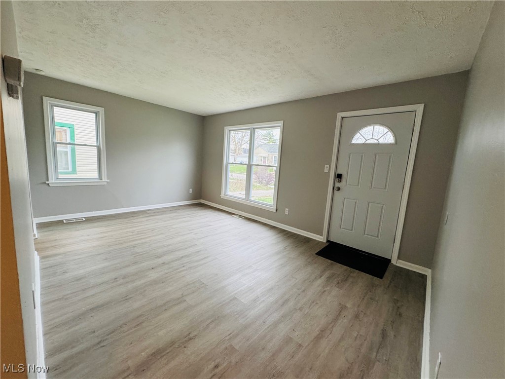 12112 Carrington Avenue, Cleveland, Ohio image 9