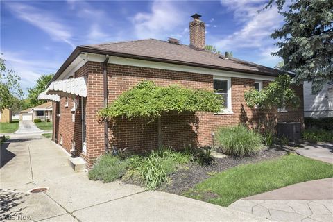 Tiny photo for 6483 Fernhurst Avenue, Parma Heights, OH 44130 (MLS # 5210434)