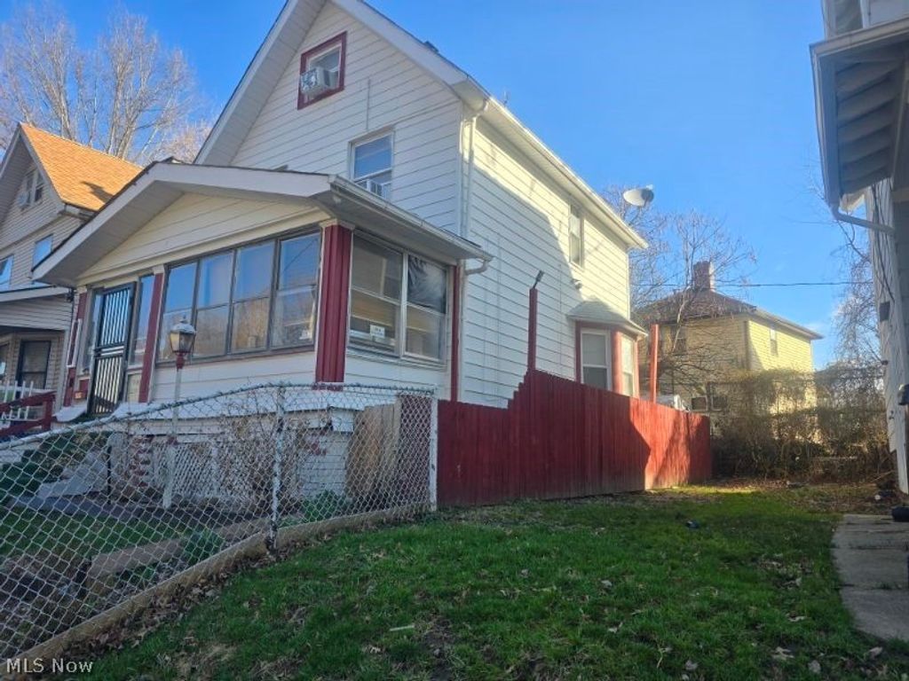 Photo of 1107 Galewood Drive, Cleveland, OH 44110 (MLS # 5193363)