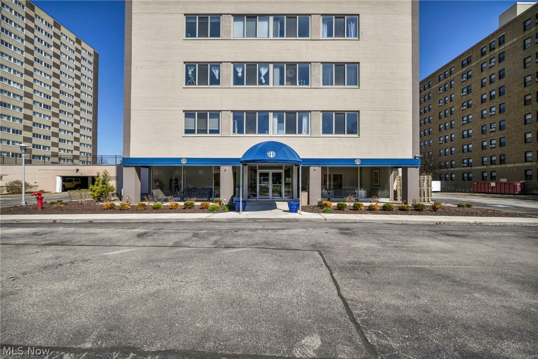 Marine Towers East Condo - Residential