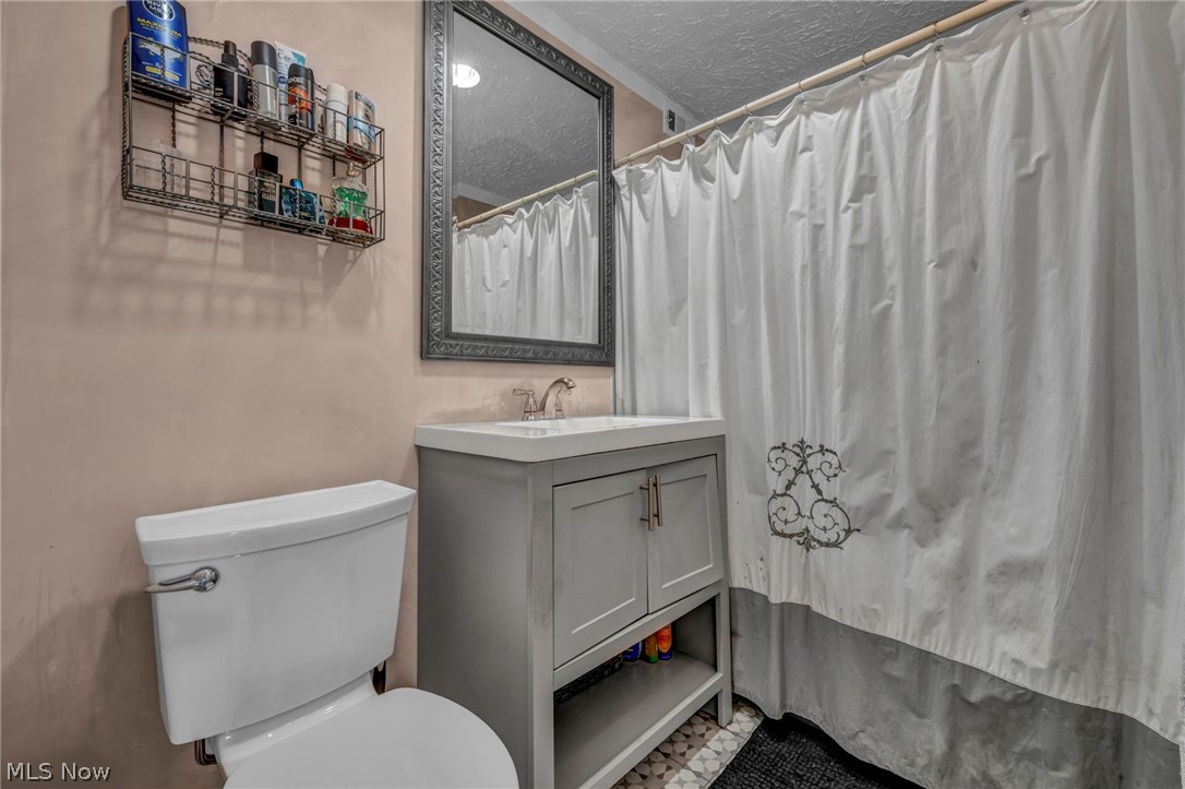 Marine Towers East Condo - Residential