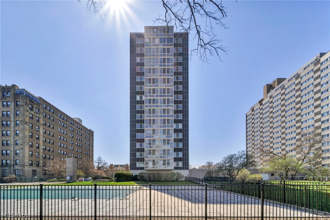 Marine Towers East Condo - Residential