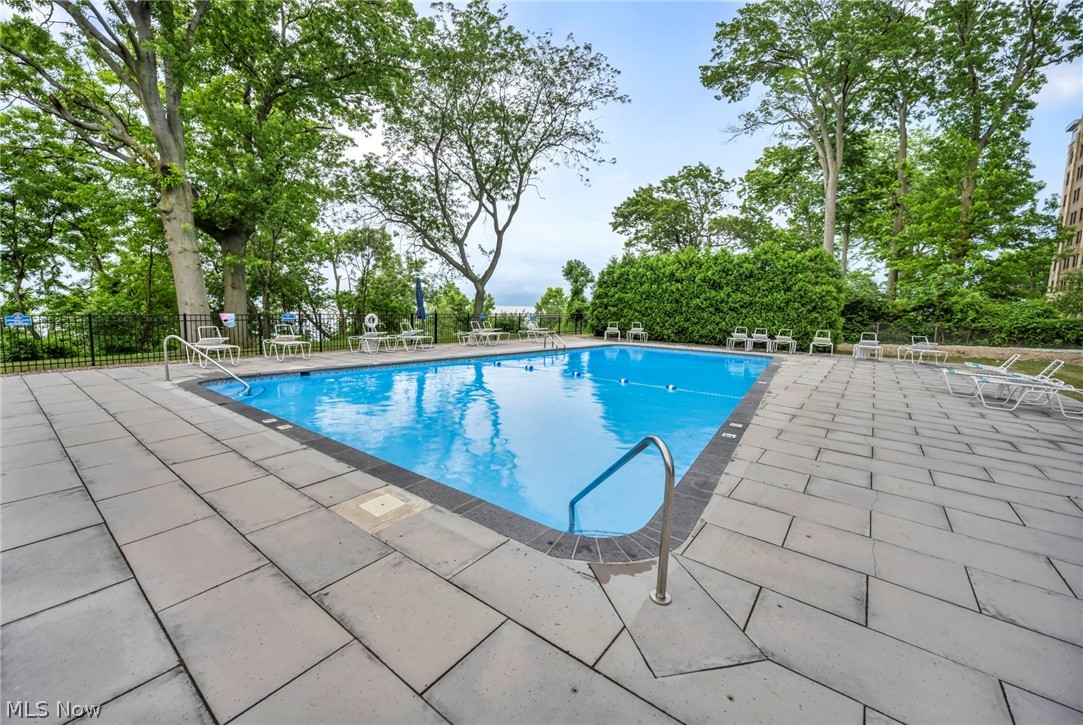 Marine Towers East Condo - Residential